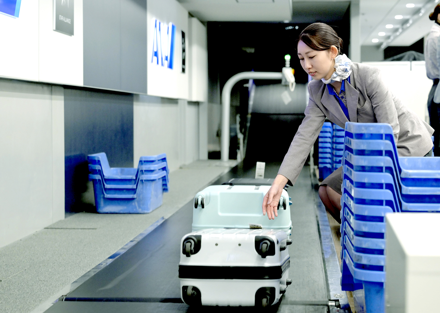 手荷物の個数を把握し、定時出発へ導く。