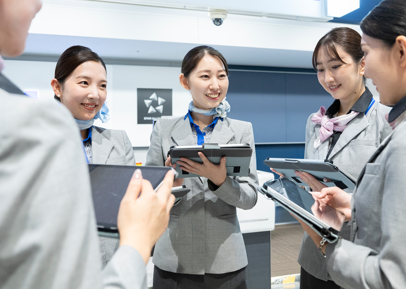 早朝勤務・深夜勤務も仲間とともに乗り越える。