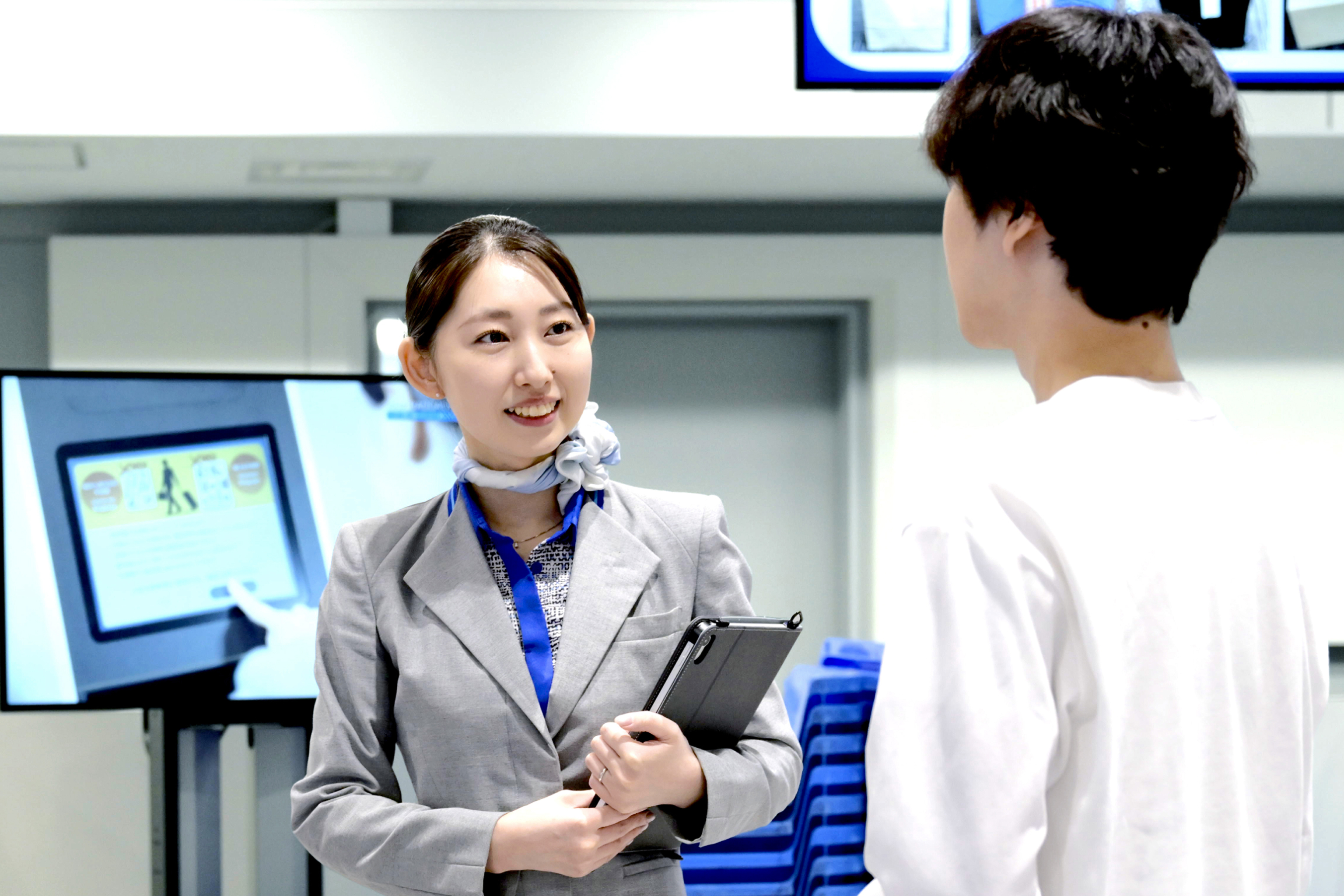 旅客サービス 森川祐衣