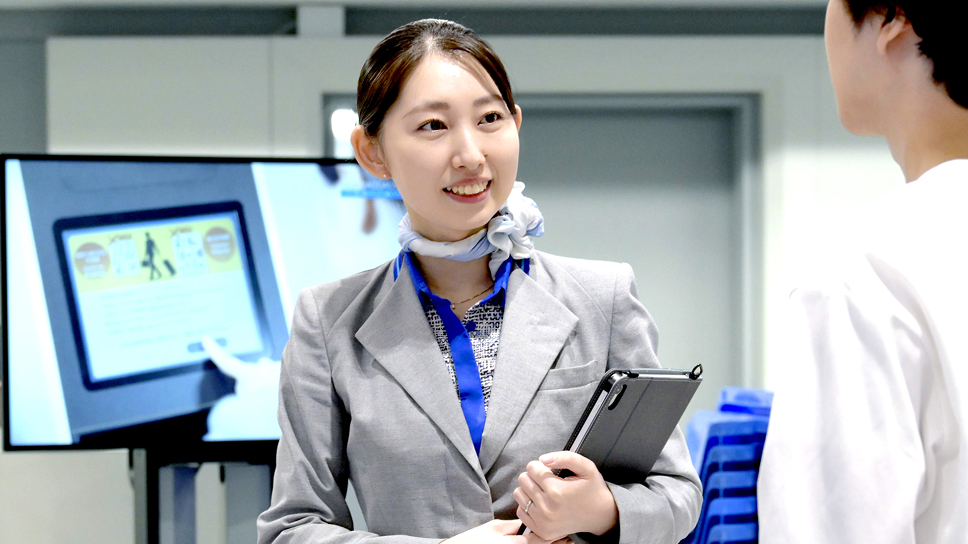 旅客サービス 森川祐衣