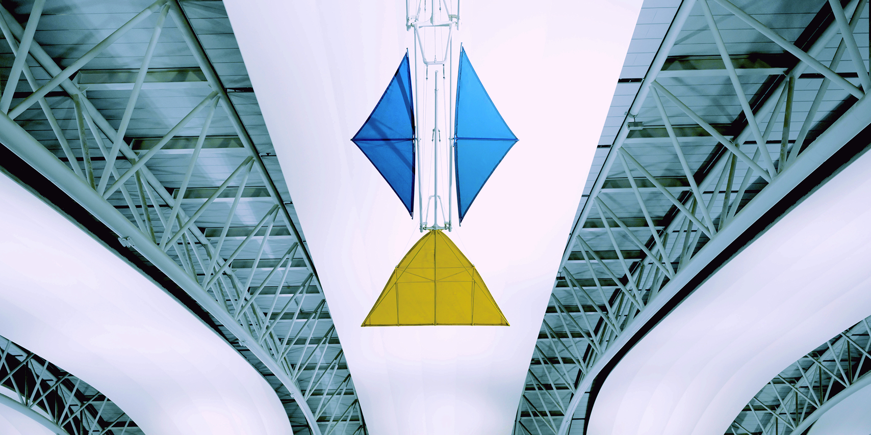 ANA関西空港の社員たちが働く姿